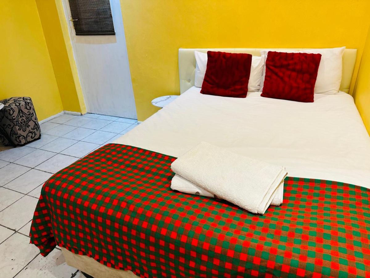 Mowetu Guest House Le Cap Extérieur photo